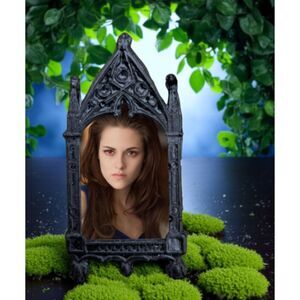 Bella Swan Twilight Pin